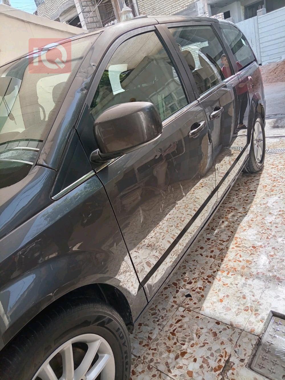 دودج جراند كارافان